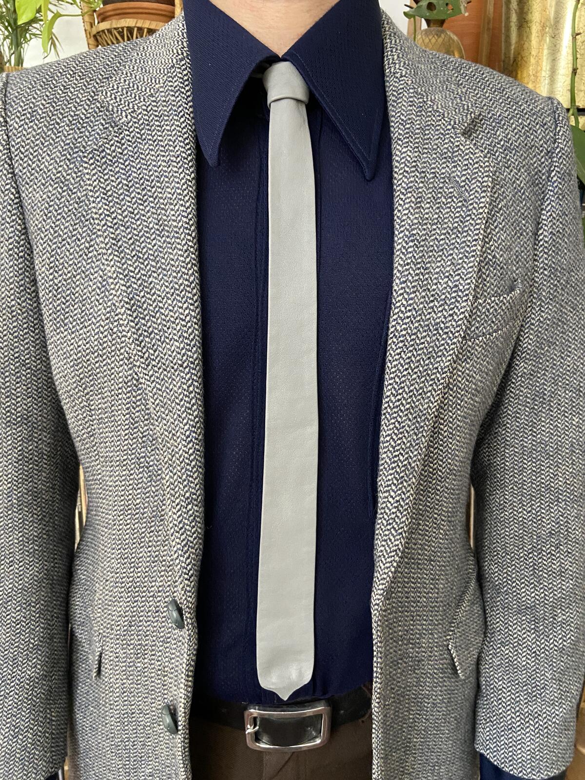 Vintage 1970s Grey Leather Skinny Tie