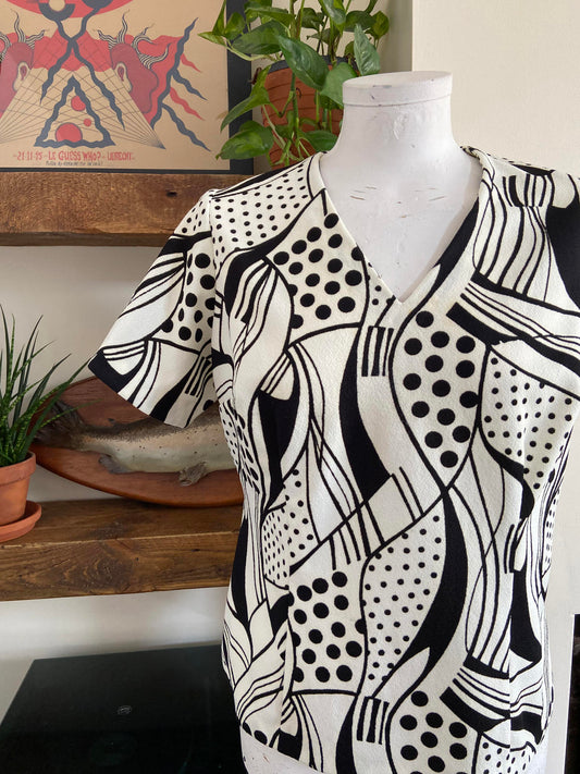 Vintage 1980s Homemade Black White Top