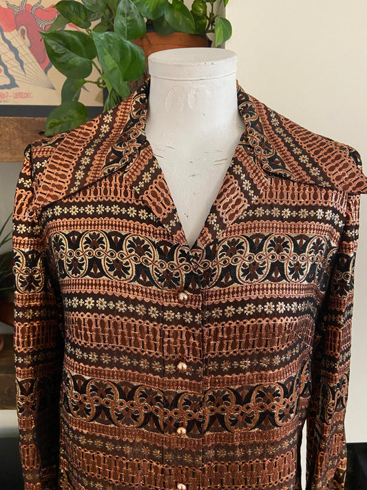 Vintage Metallic Dagger Collar Shirt