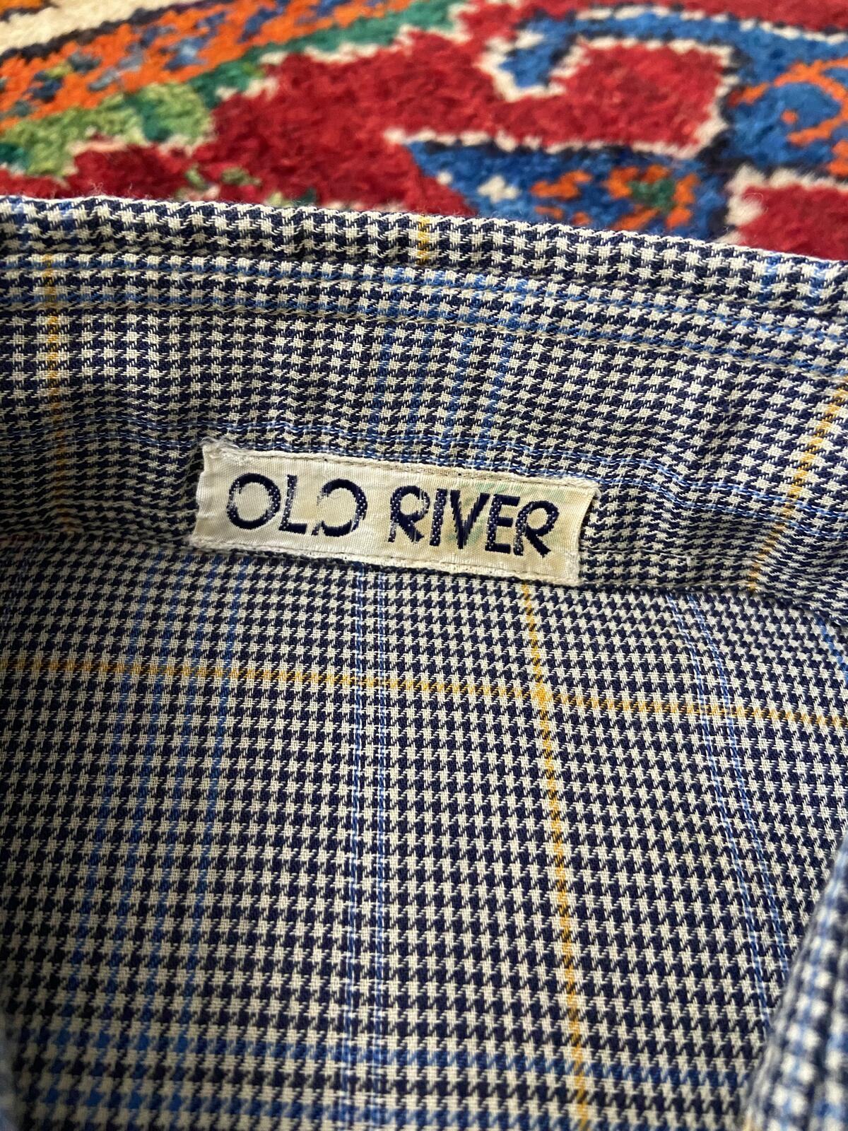 Vintage 1970s Navy & Beige Dagger Collar Shirt