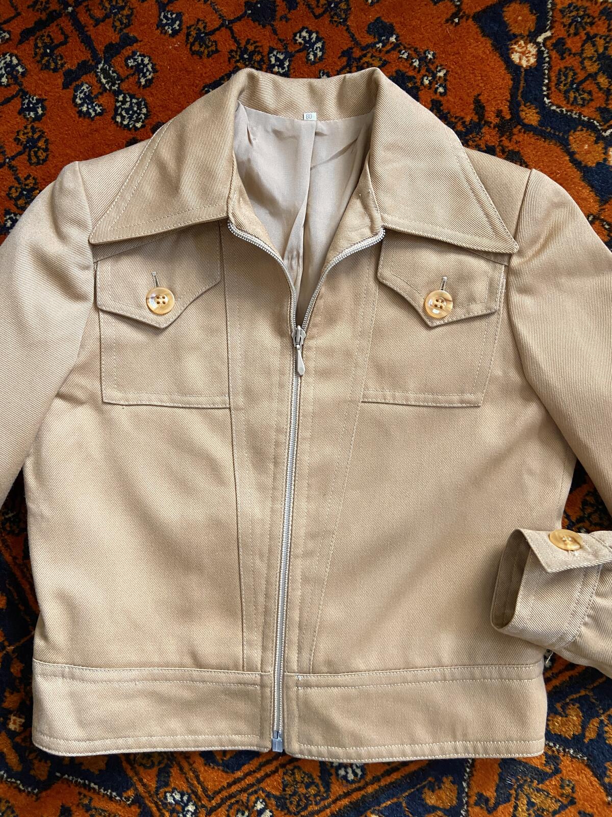 Vintage 1970s Beige Cropped Dagger Collar Jacket