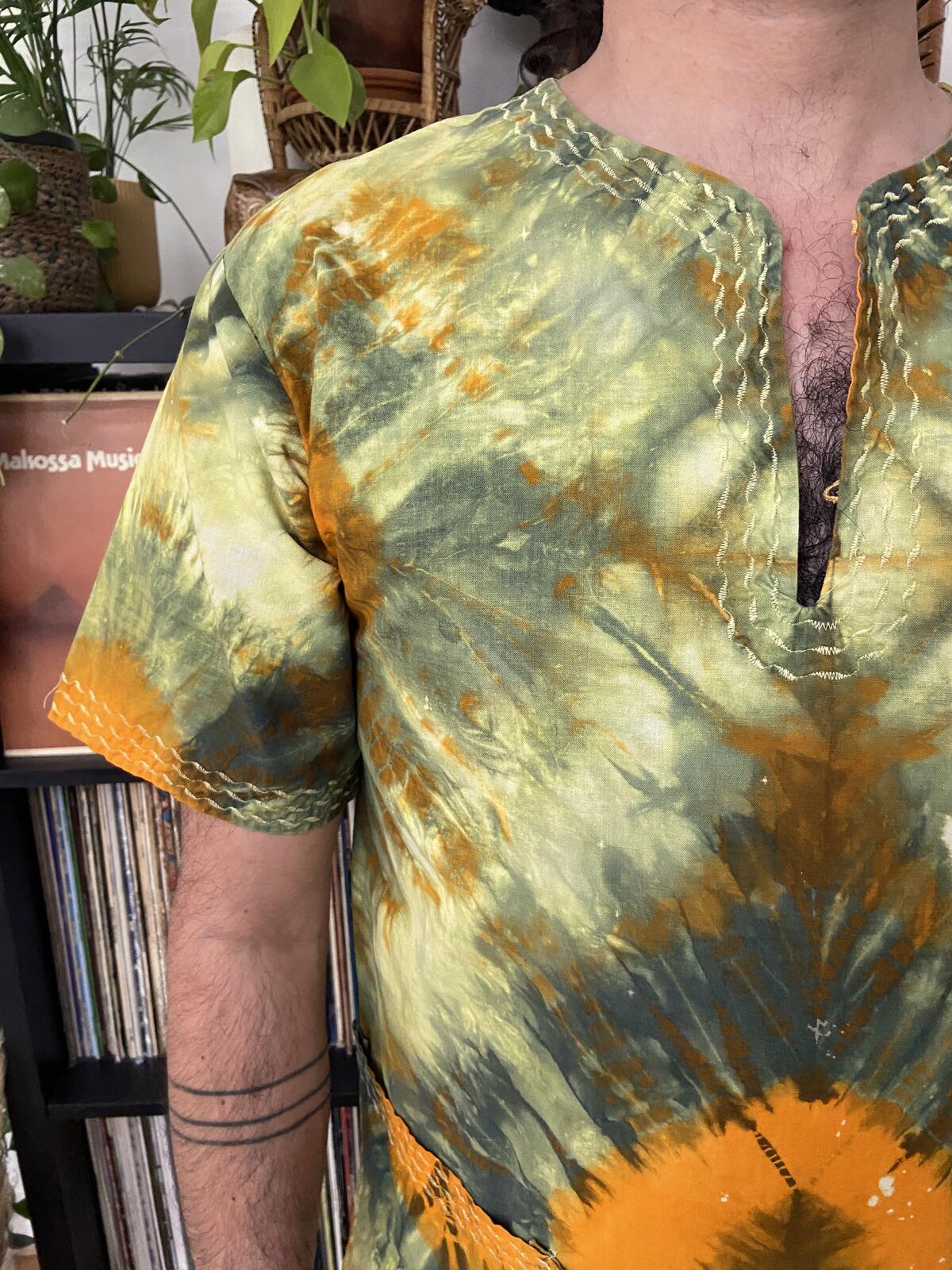 Vintage 1970s Tye-Dyed Dashiki Shirt