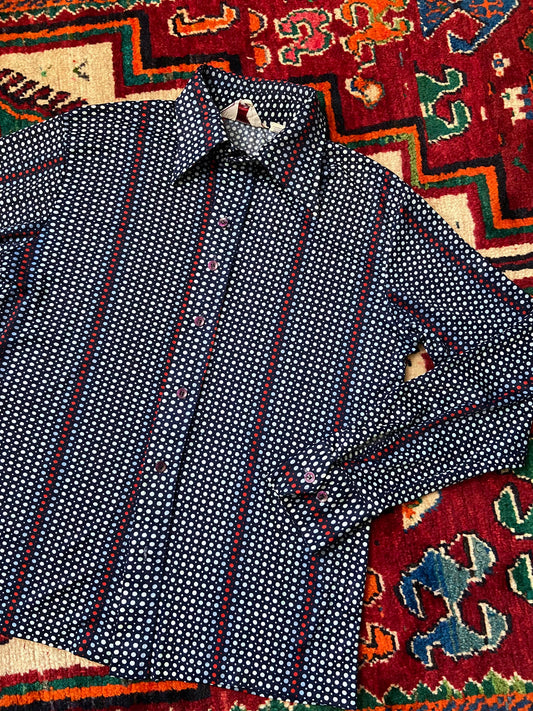 Vintage 1970s Soft Nylon Patterned Dagger Collar Shirt