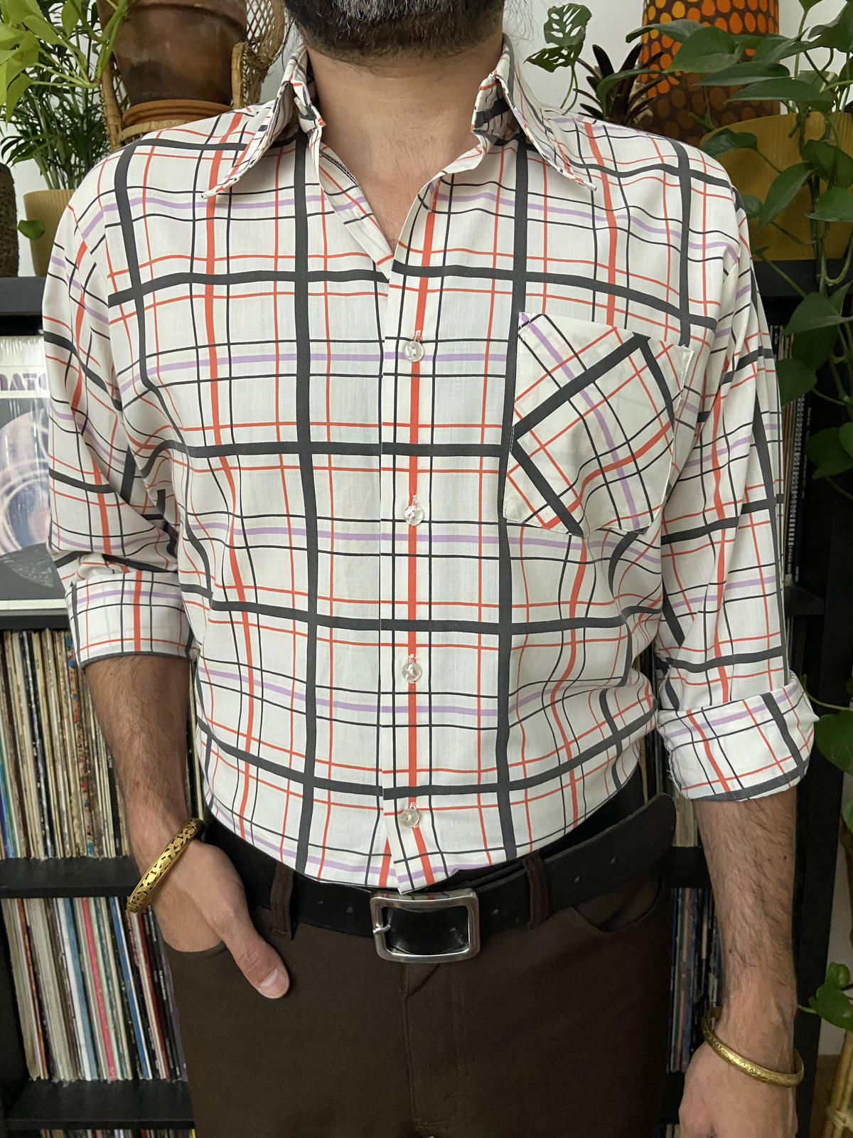 Vintage 1970s White & Red Dagger Collar Shirt