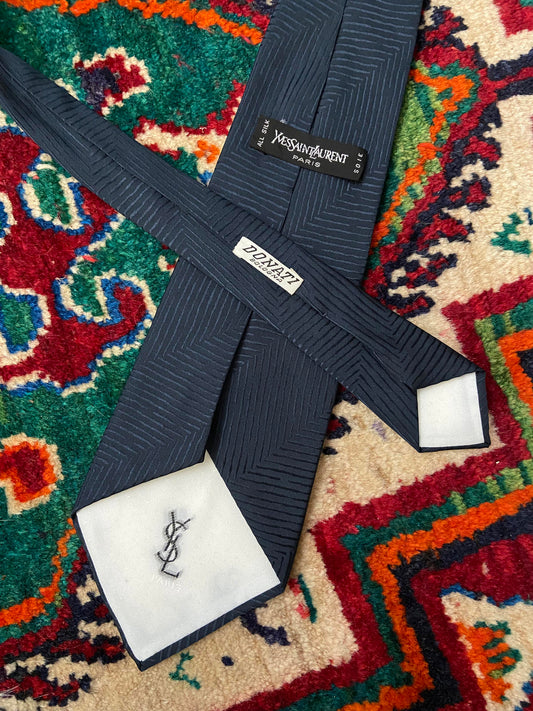 Vintage 1970s Yves Saint Laurent Navy Kipper Tie