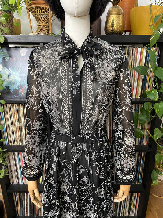 Vintage 1970s Black White Pussybow Dress