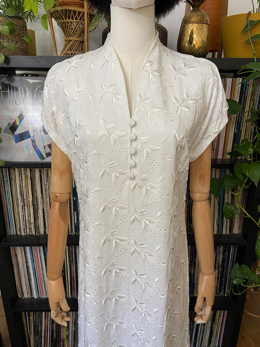 Vintage White Embroidered Qipao Dress