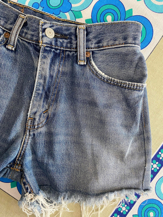 Vintage Levis 514 Denim Shorts W26