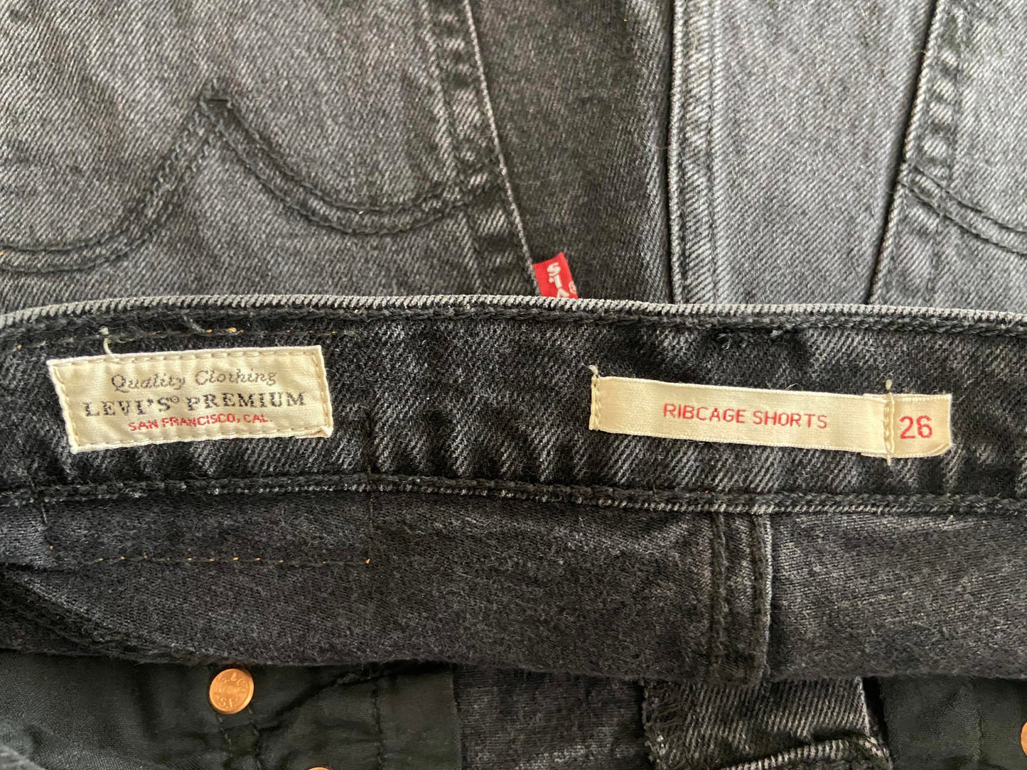 Vintage Levis Black Denim Big E Shorts W26