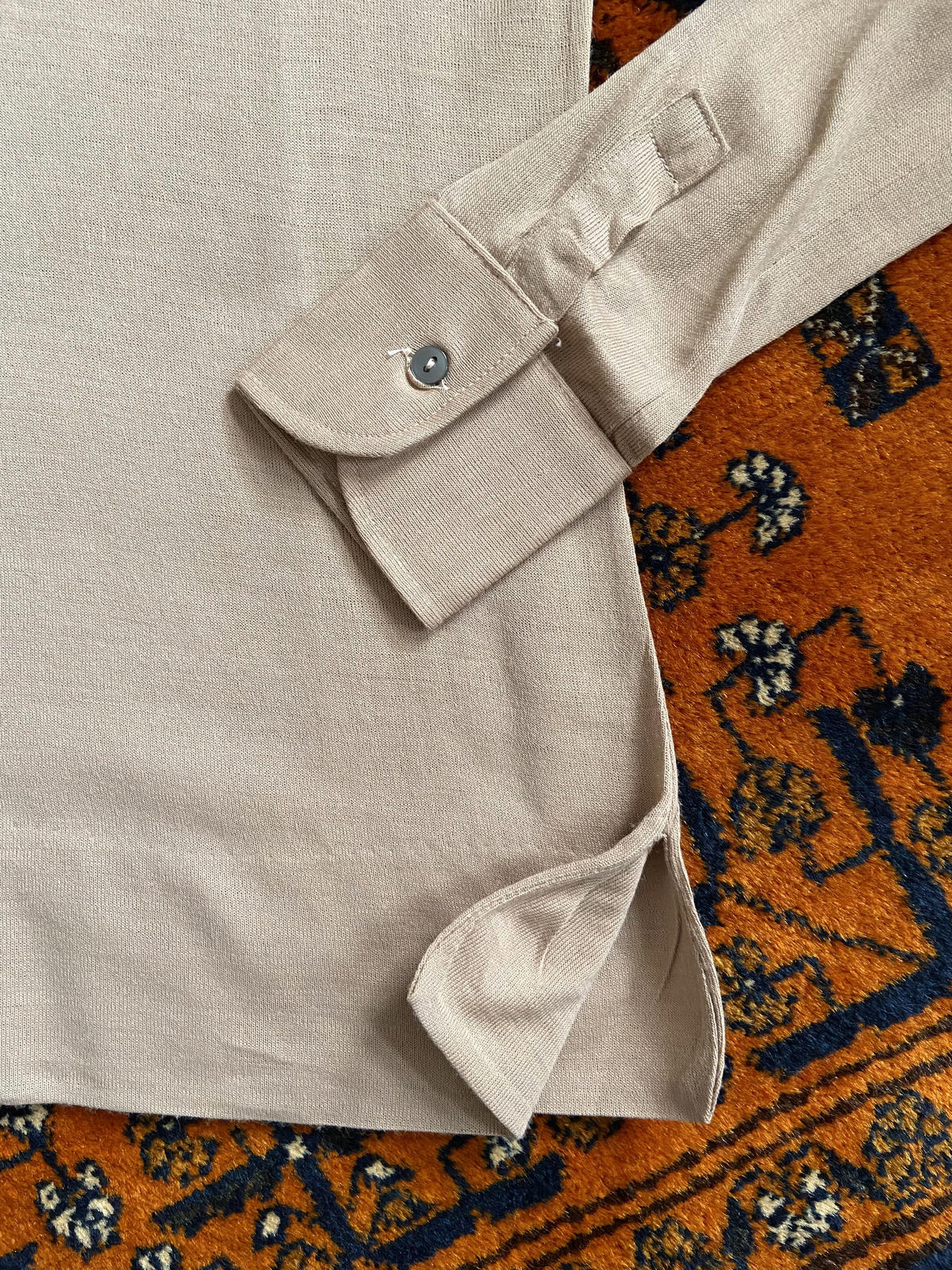 Vintage 1970s Beige Beagle Collar Jersey Shirt