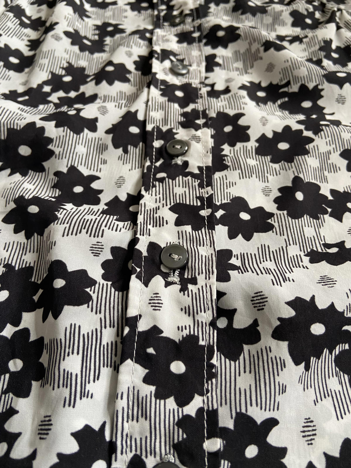 Vintage 1970s Black White Floral Shirt