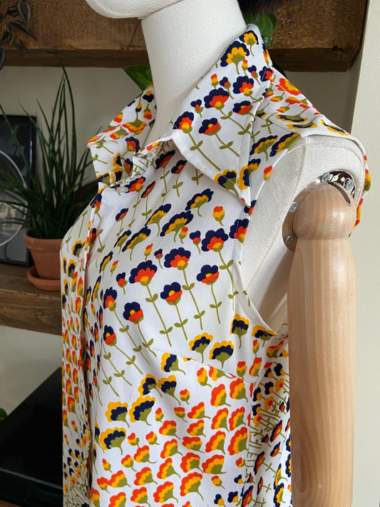 Vintage 1970s Retro Floral Sleeveless Shirt