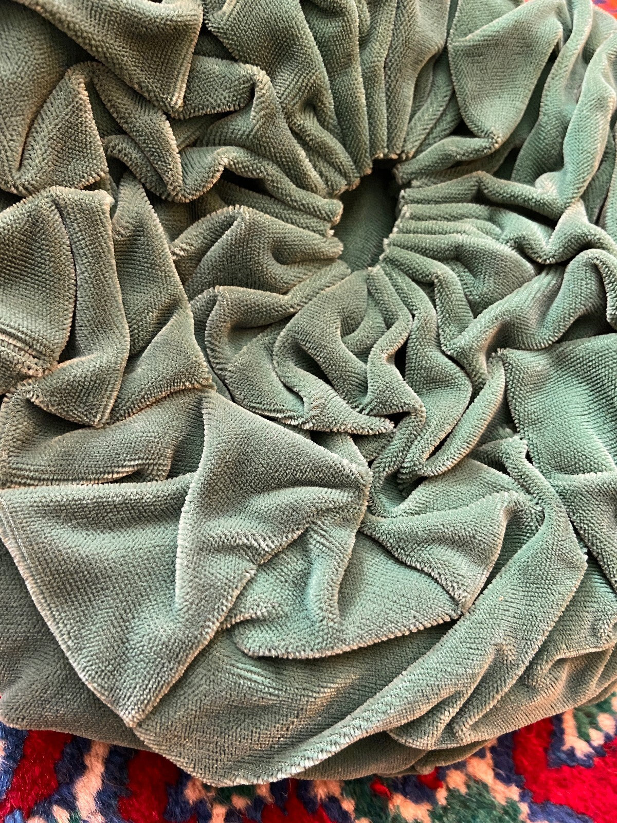 Vintage 1960s Green Velvet Turban Hat