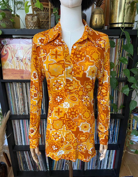 Vintage 1970s Mustard Beagle Collar Knit Shirt