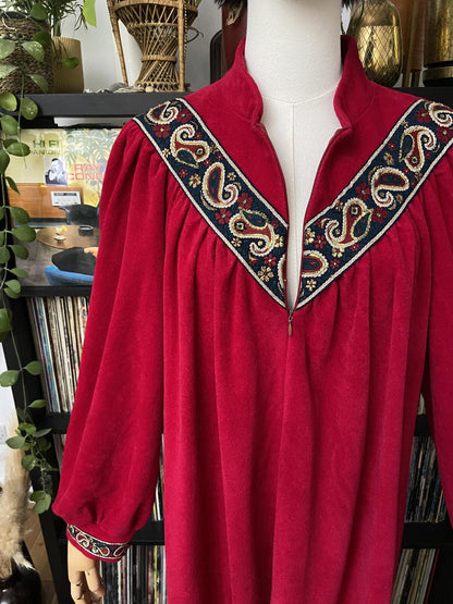 Vintage 1970s Fuschia Fleece House Robe