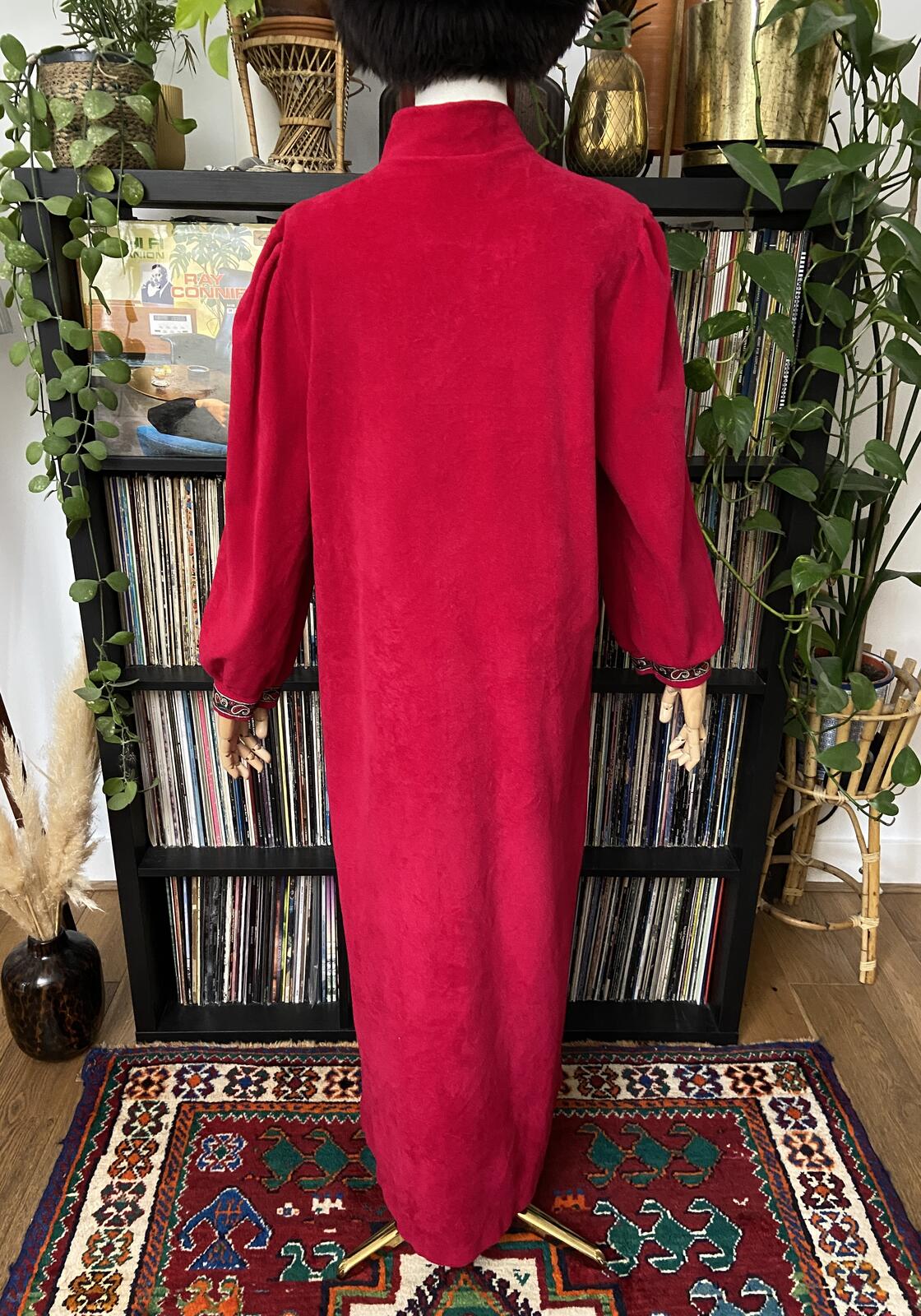 Vintage 1970s Fuschia Fleece House Robe