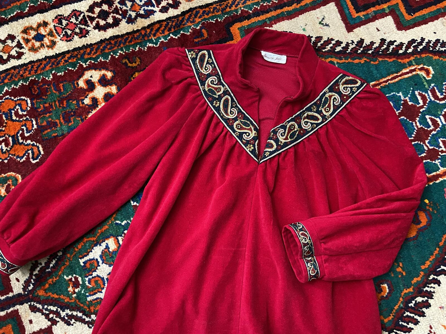Vintage 1970s Fuschia Fleece House Robe