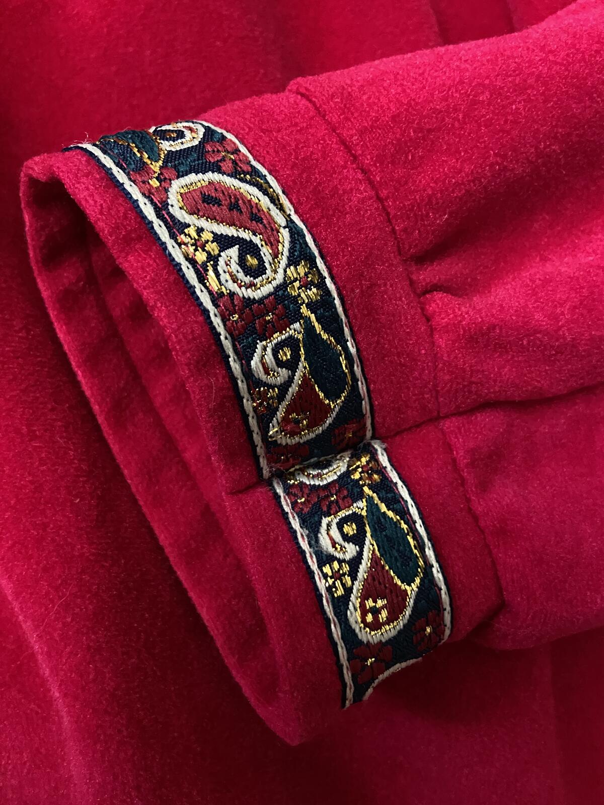 Vintage 1970s Fuschia Fleece House Robe