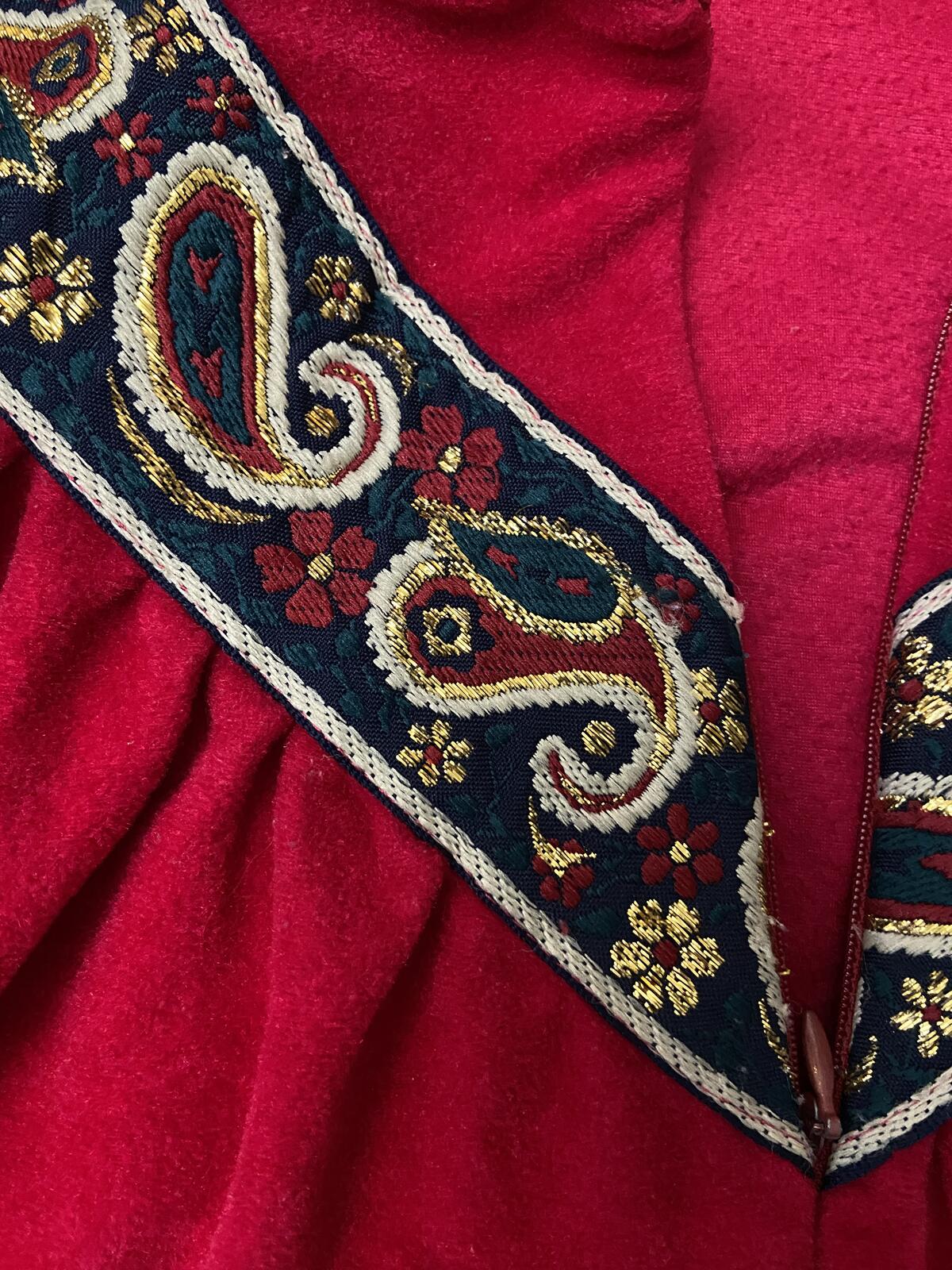 Vintage 1970s Fuschia Fleece House Robe