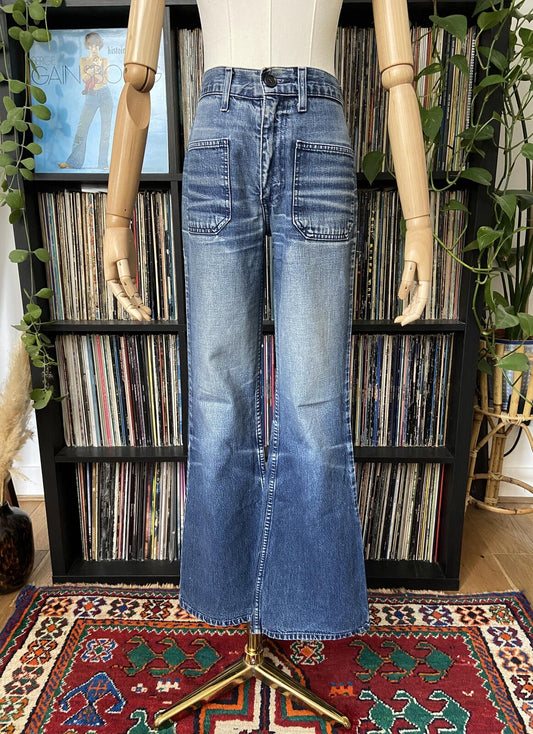 Vintage 90s Patch Pocket Flared Levi Jeans W29