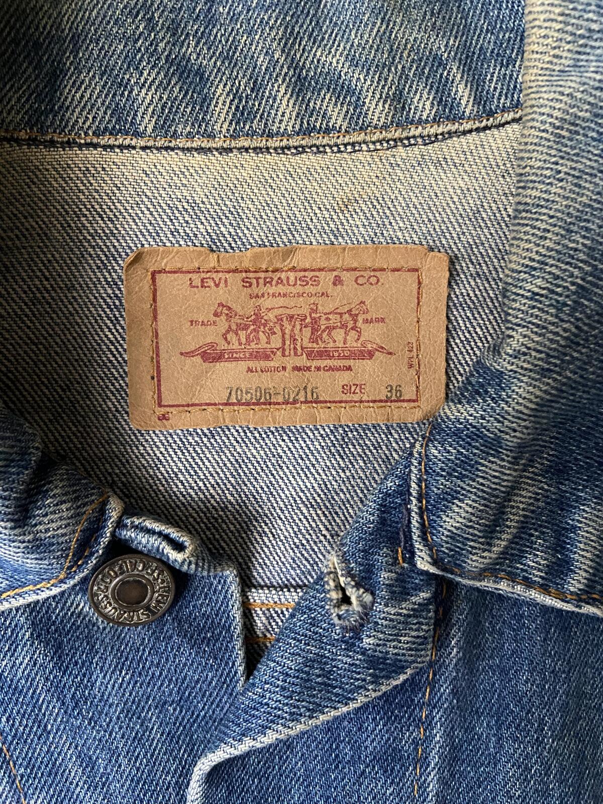 Vintage 1980s Canadian Levi's 70506-0216 Denim Jacket