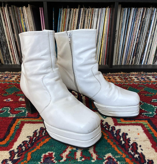 Vintage 1970s White Platform Boots Size UK 11