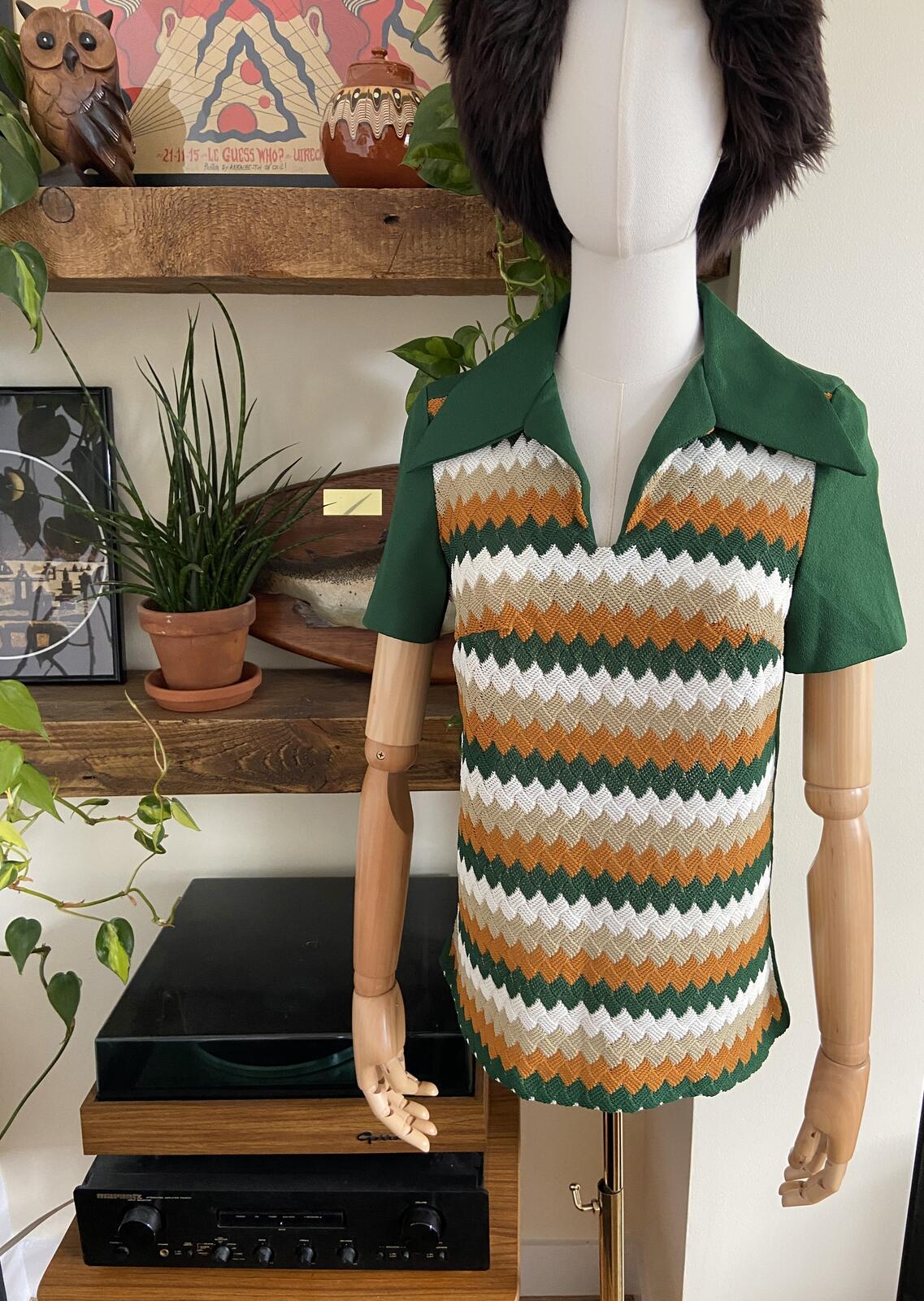 Vintage 1970s Knit Dagger Collar Polo Shirt