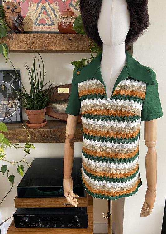 Vintage 1970s Knit Dagger Collar Polo Shirt