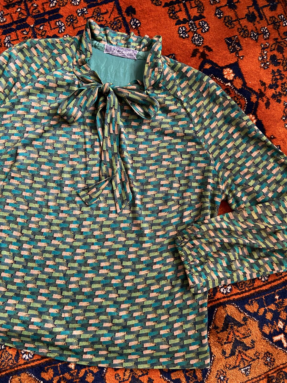 Vintage 1960s Green Pussybow Blouse