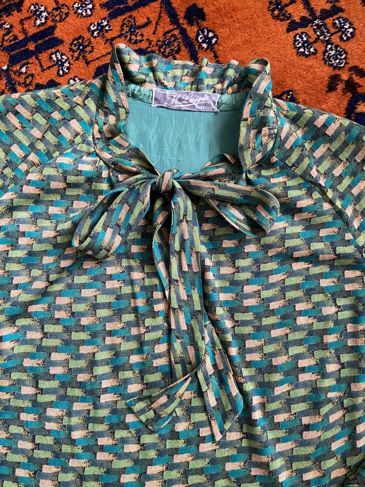 Vintage 1960s Green Pussybow Blouse