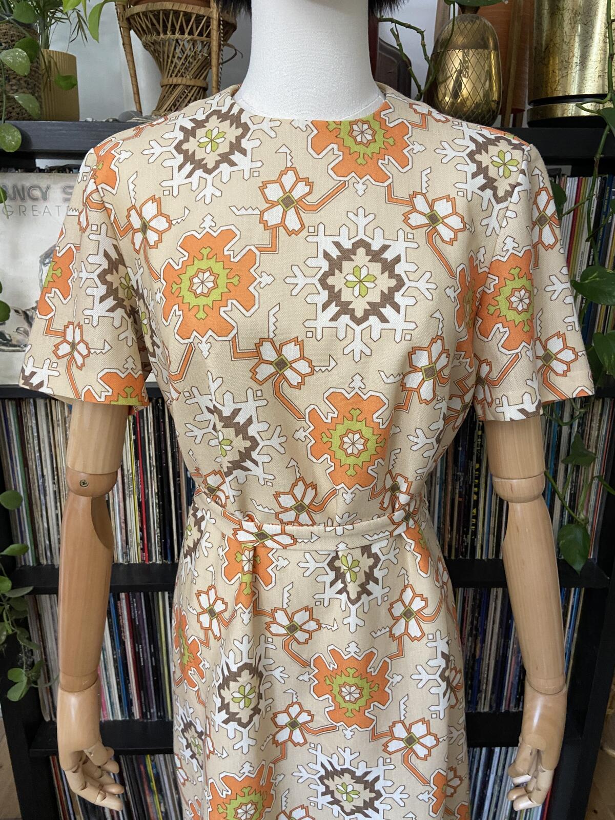 Vintage 1960s Geometric Print Shift Dress