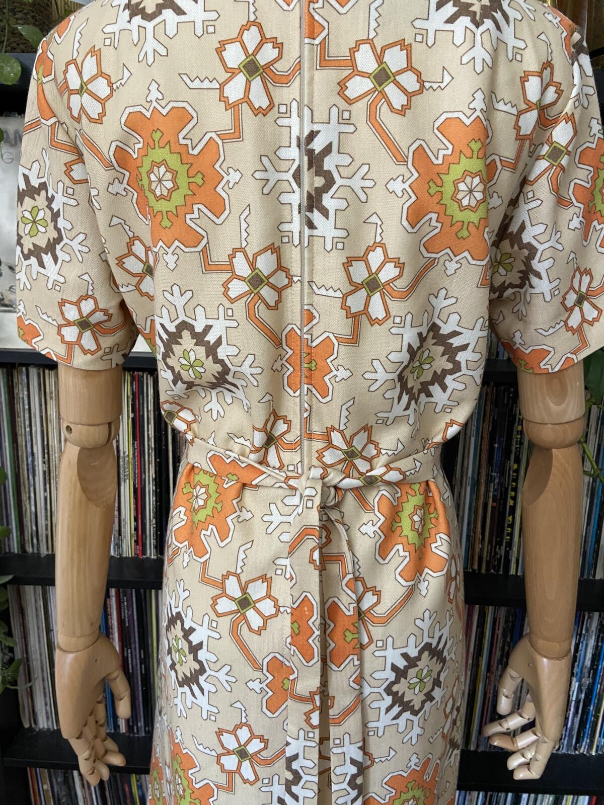 Vintage 1960s Geometric Print Shift Dress