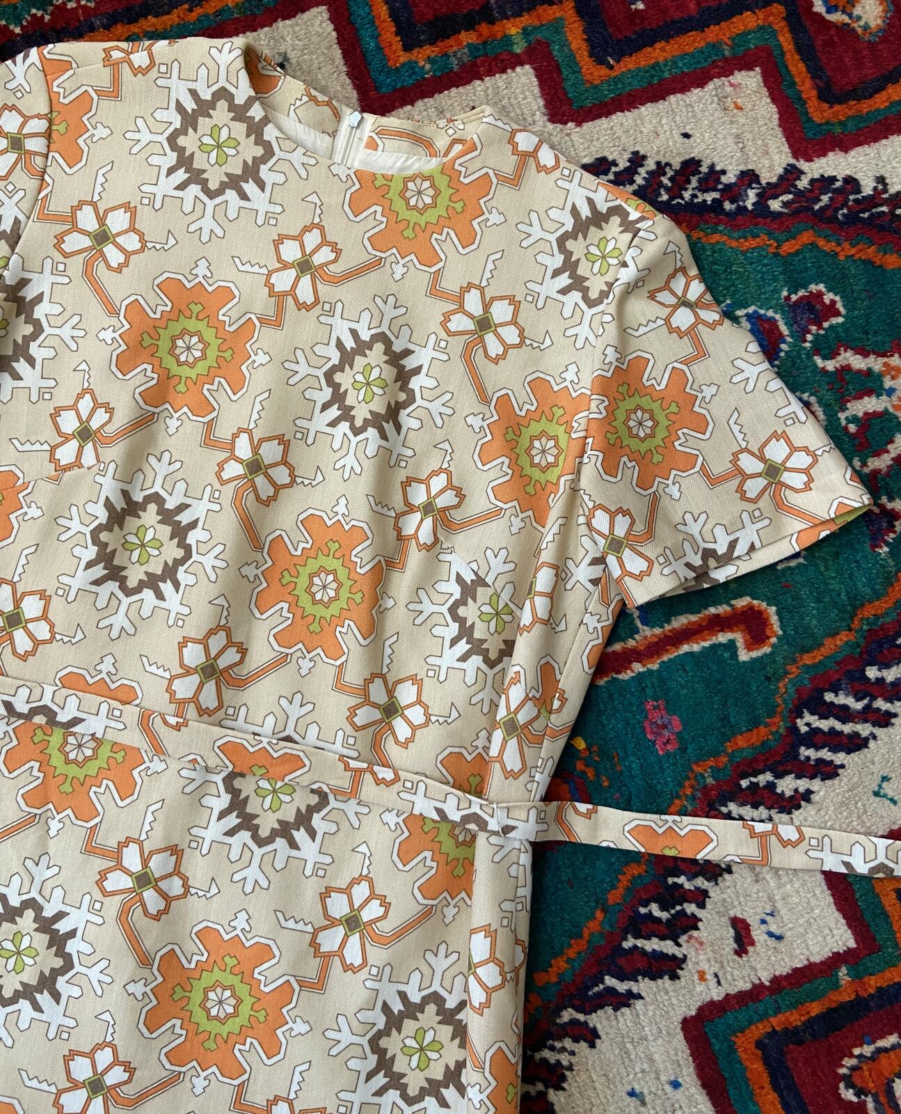Vintage 1960s Geometric Print Shift Dress