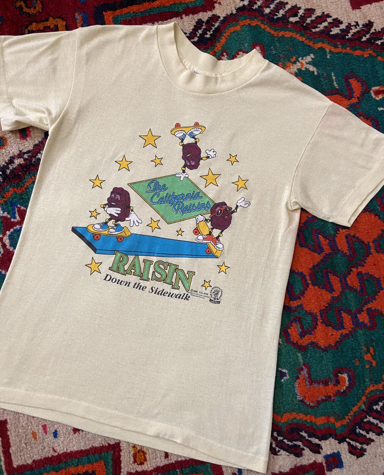 Vintage 1980s California Raisins Down The Sidewalk T-Shirt