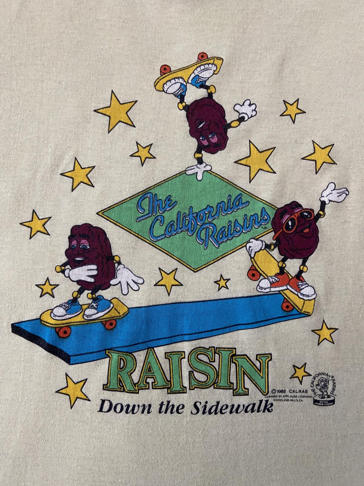 Vintage 1980s California Raisins Down The Sidewalk T-Shirt
