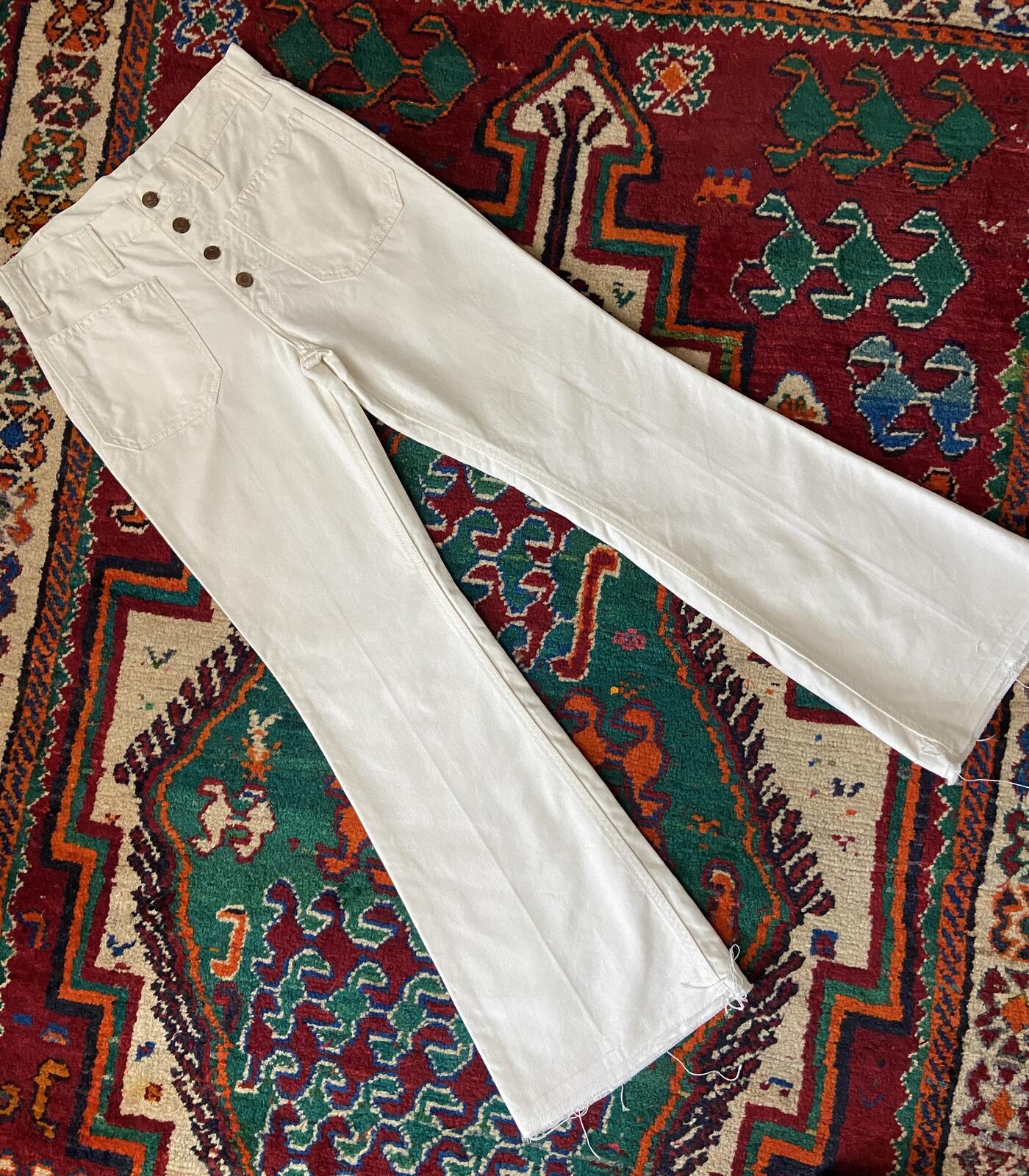 Vintage 1960s Levis Big E White Flared Jeans W29