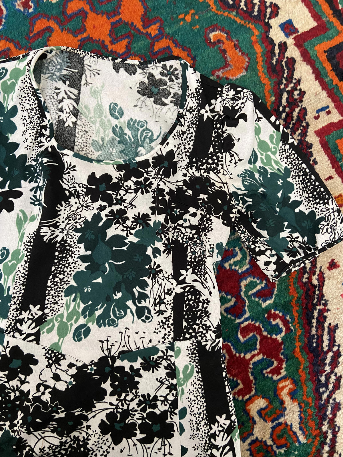 Vintage 1970s White Green Black Maxi Dress