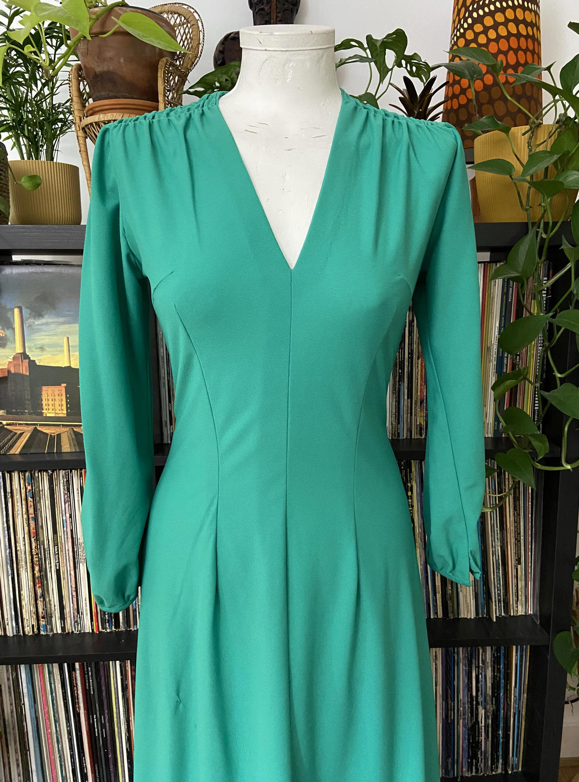 Vintage 1970s Green Ruche Shoulder Maxi Dress