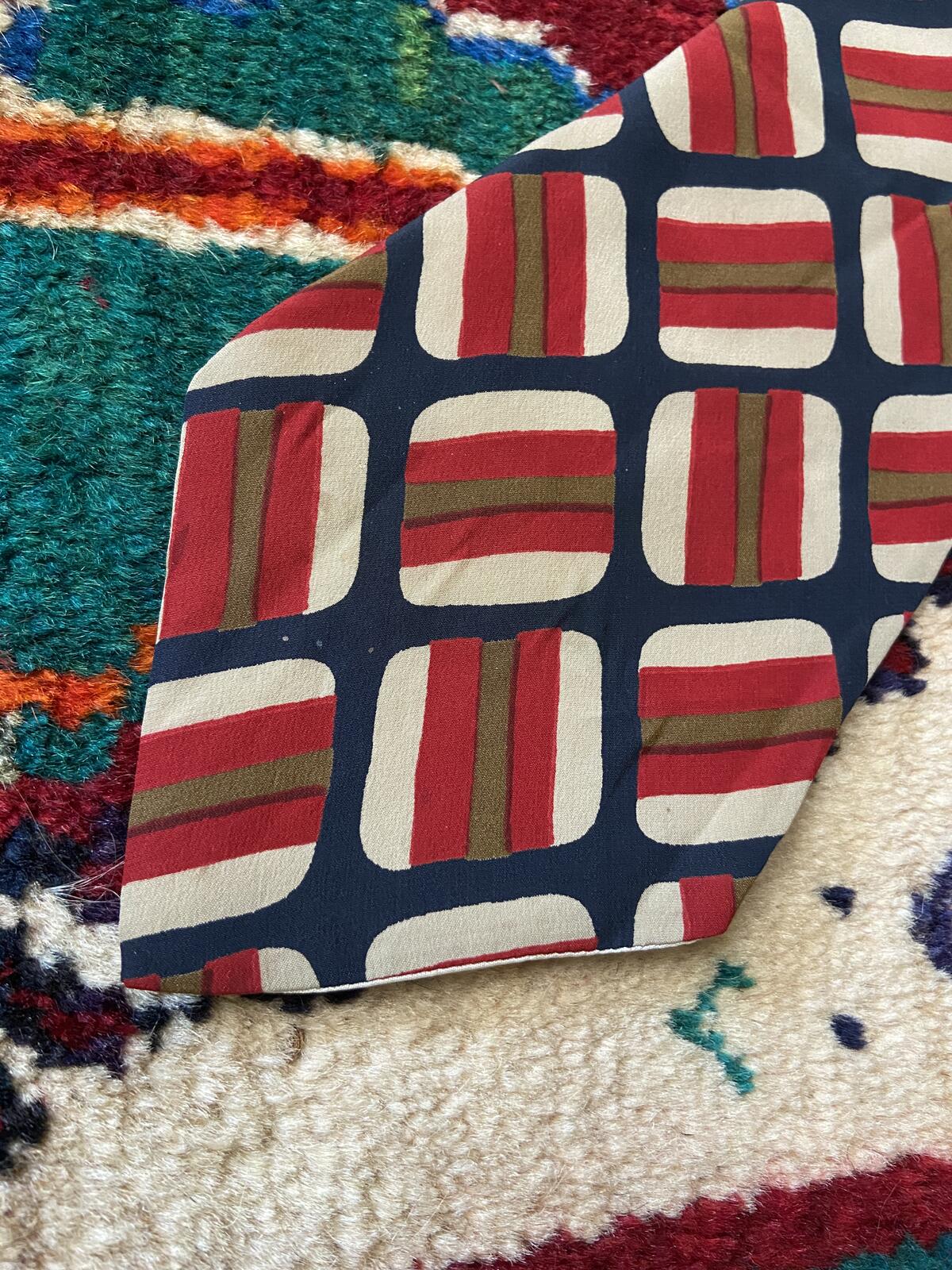 Vintage 1970s Yves Saint Laurent Silk Kipper Tie