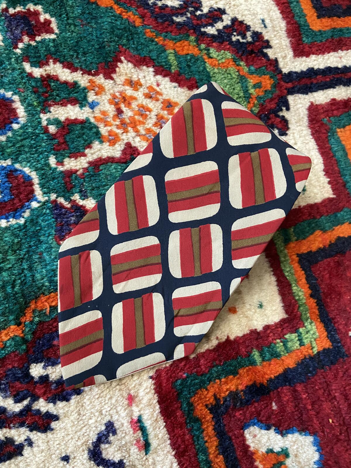 Vintage 1970s Yves Saint Laurent Silk Kipper Tie