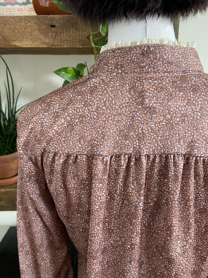 Vintage 1970s Purple Floral Lace Trim Shirt