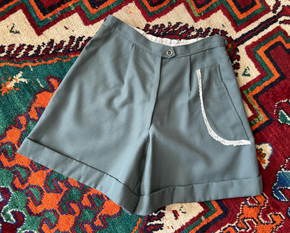 Vintage High Waisted Sage Green Shorts W26