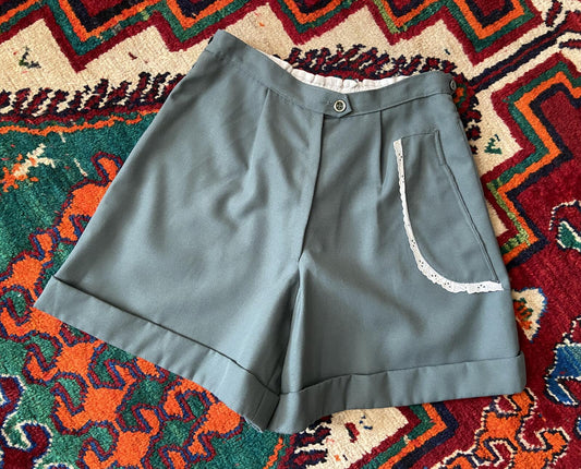 Vintage High Waisted Sage Green Shorts W26