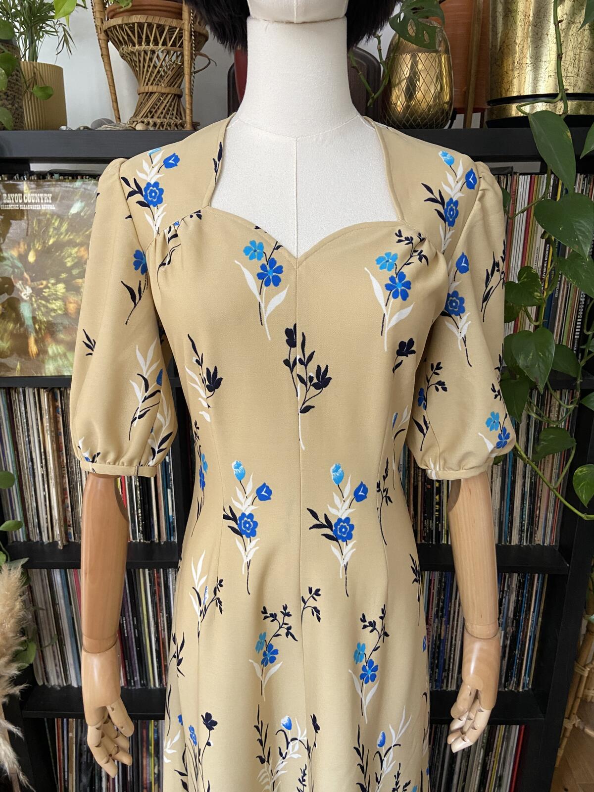 Vintage 1970s Beige Floral Maxi Dress