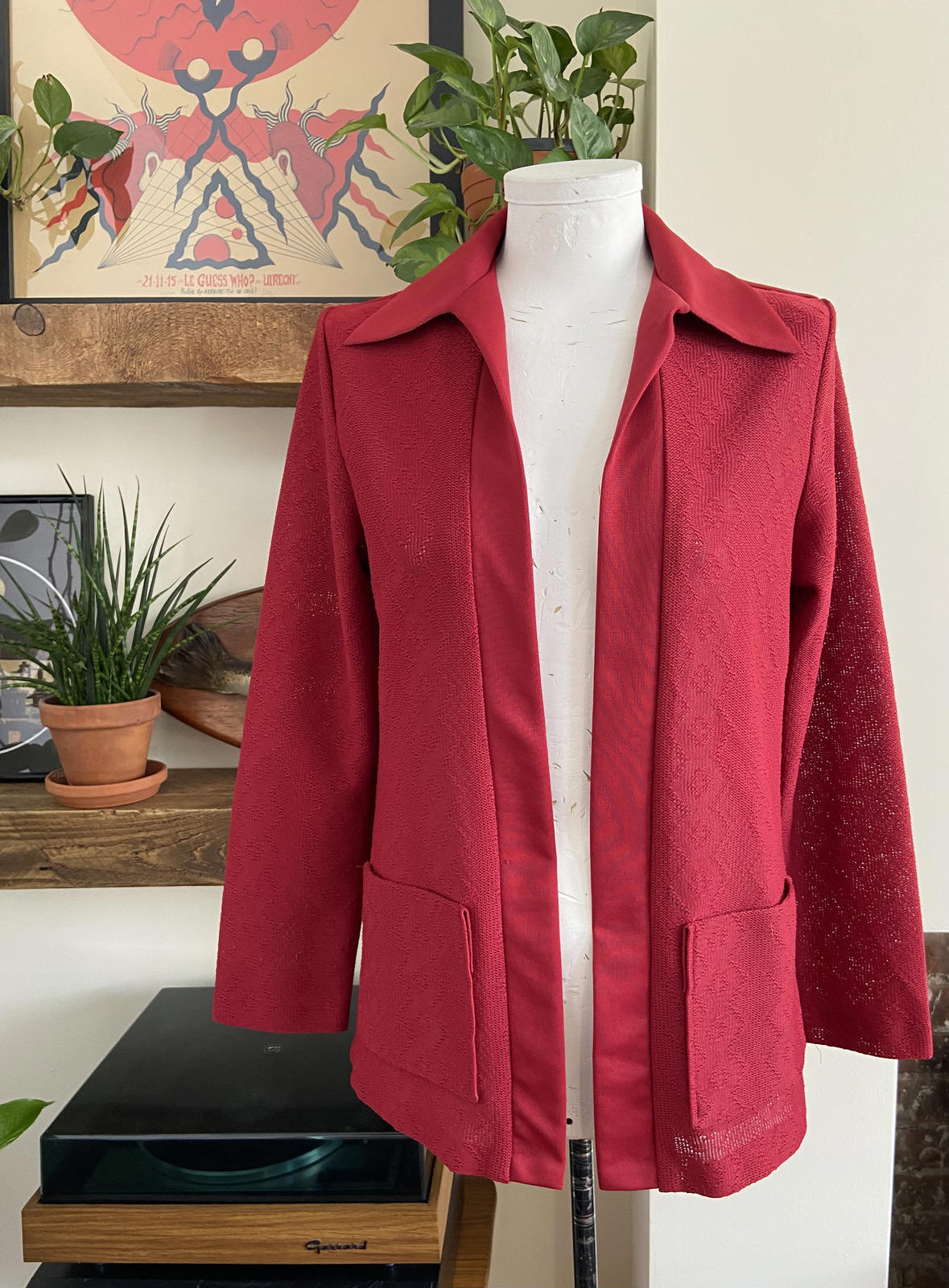 Vintage 1970s Burgundy Dagger Collar Cardigan