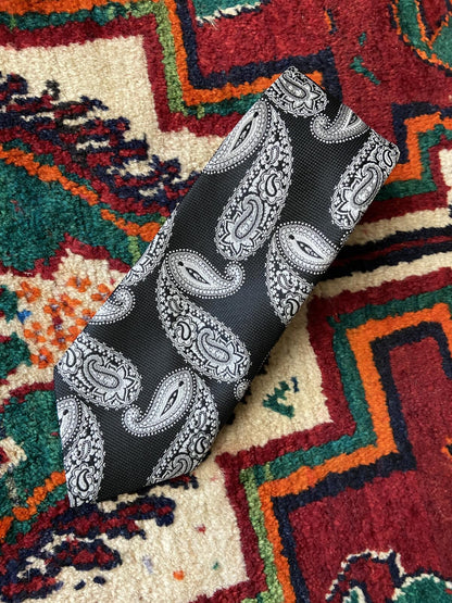 Vintage 1970s Black & Grey Paisley Woven Kipper Tie