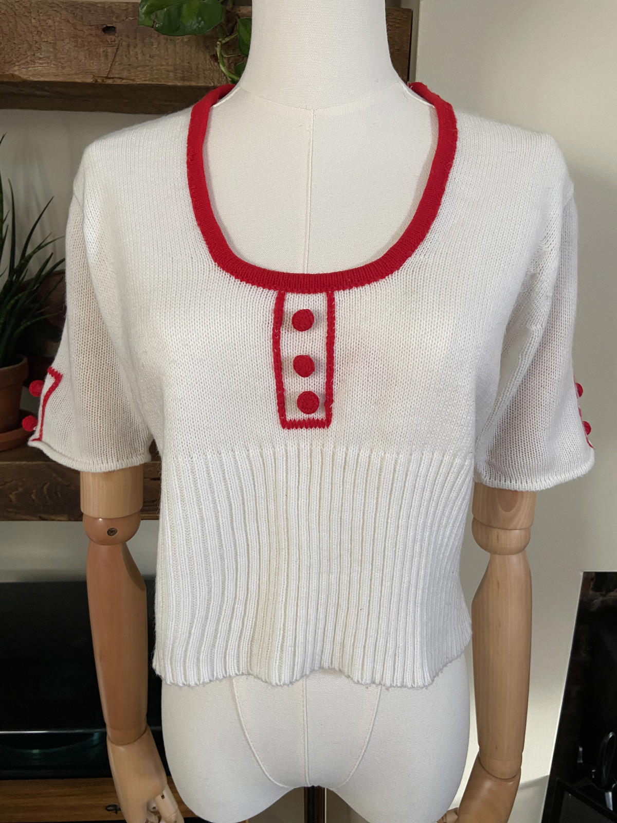 Vintage 1970s White Pom Pom Knit Top