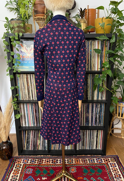 Vintage 1970s Navy Red Knit Dagger Collar Dress