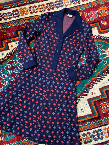 Vintage 1970s Navy Red Knit Dagger Collar Dress