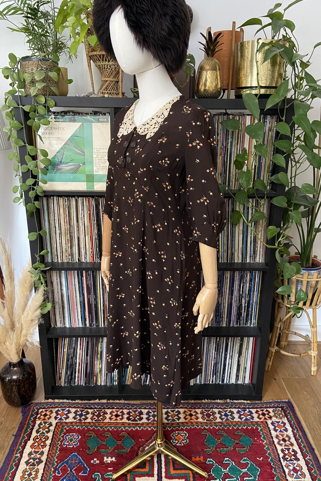 Vintage Brown Floral Lace Collar Tea Dress